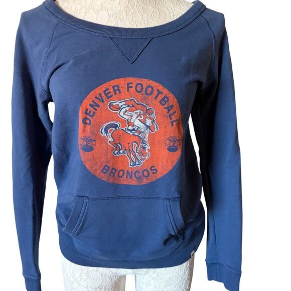 Broncos Sweatshirt Womens Small front pocket excellent Y2K football academia - Picture 9 of 11